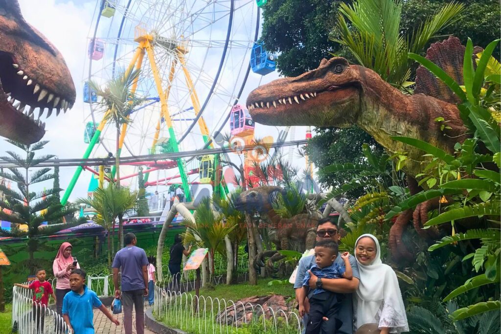 Dino Land wahana di New Celosia