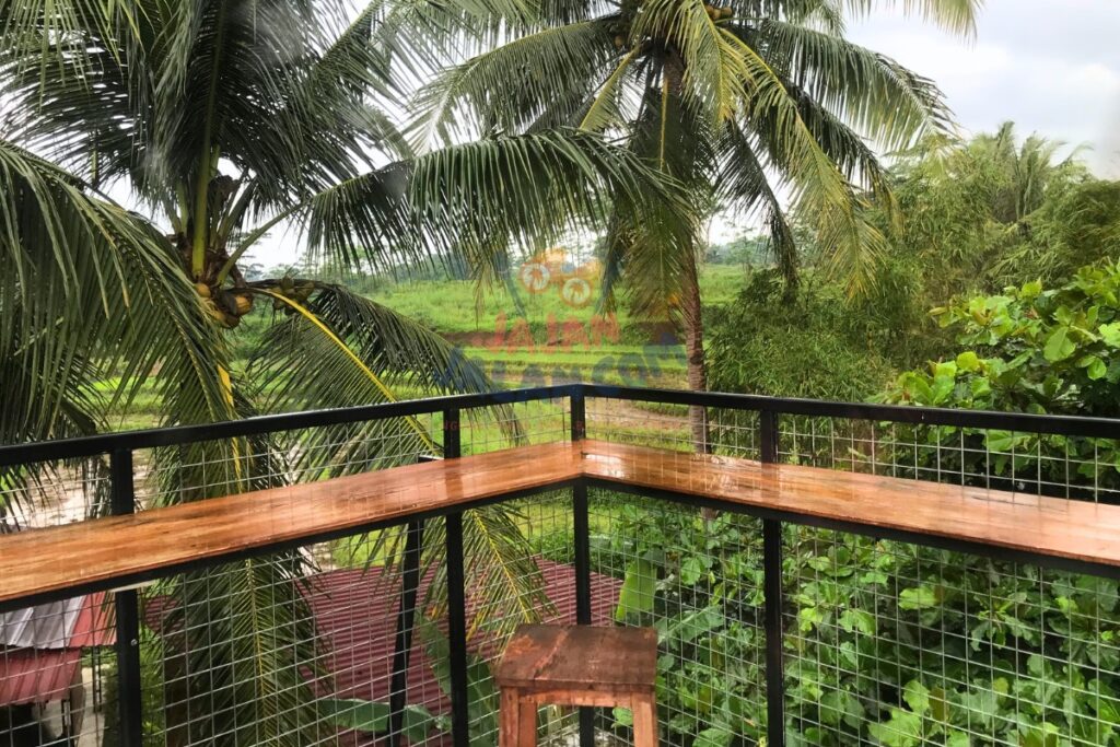 Pemandangan area outdoor lantai 2 Waroeng Tjandi 2 Singampon