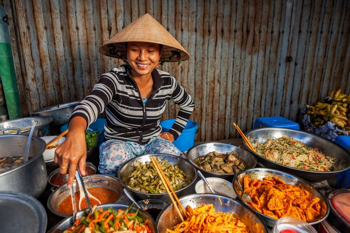Ilustrasi tempat makan hidden gem dalam pasar