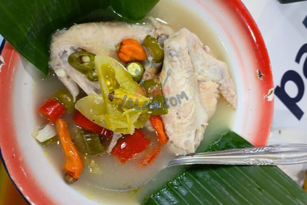 Garang asem ayam khas Demak kuliner sepanjang jalur pantura Jawa Tengah